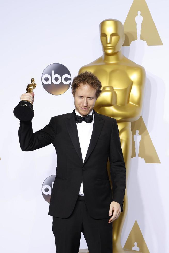 los angeles, 28 de febrero - laszlo nemes en los 88 premios anuales de la academia, sala de prensa en el teatro dolby el 28 de febrero de 2016 en los angeles, ca foto