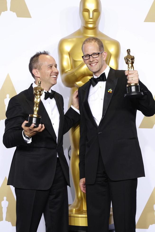 los angeles, 28 de febrero - jonas rivera, pete docter en los 88 premios anuales de la academia, sala de prensa en el teatro dolby el 28 de febrero de 2016 en los angeles, ca foto