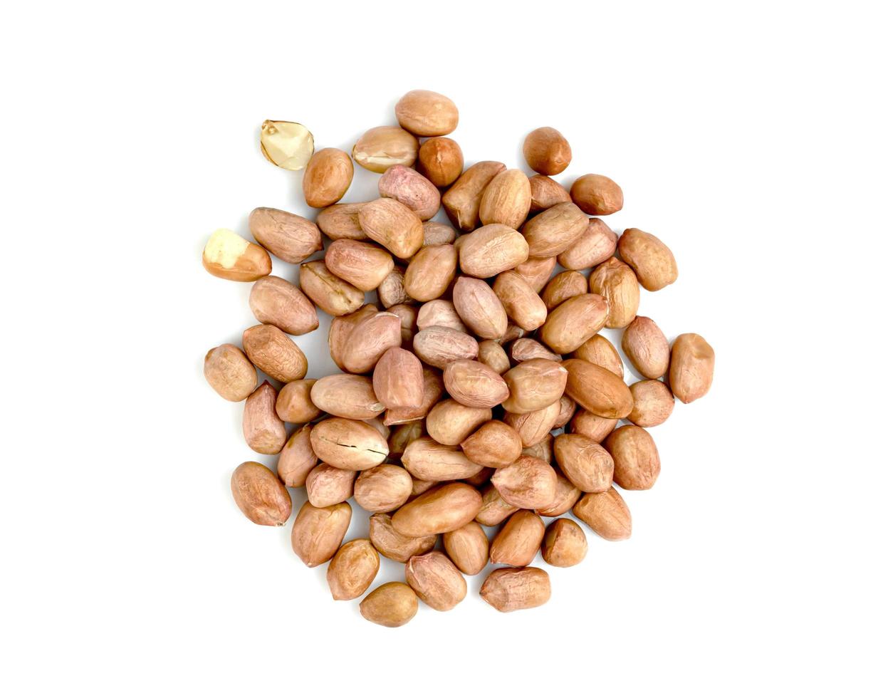 raw peanuts isolated on white background 10122270 Stock Photo at Vecteezy