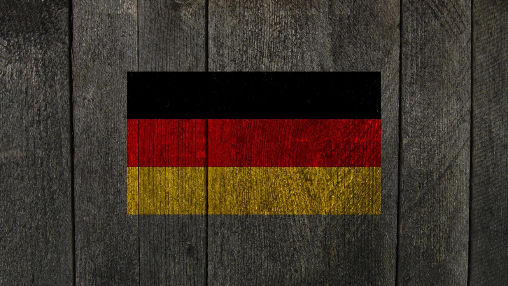 bandera de alemania bandera de alemania en una tabla de madera foto