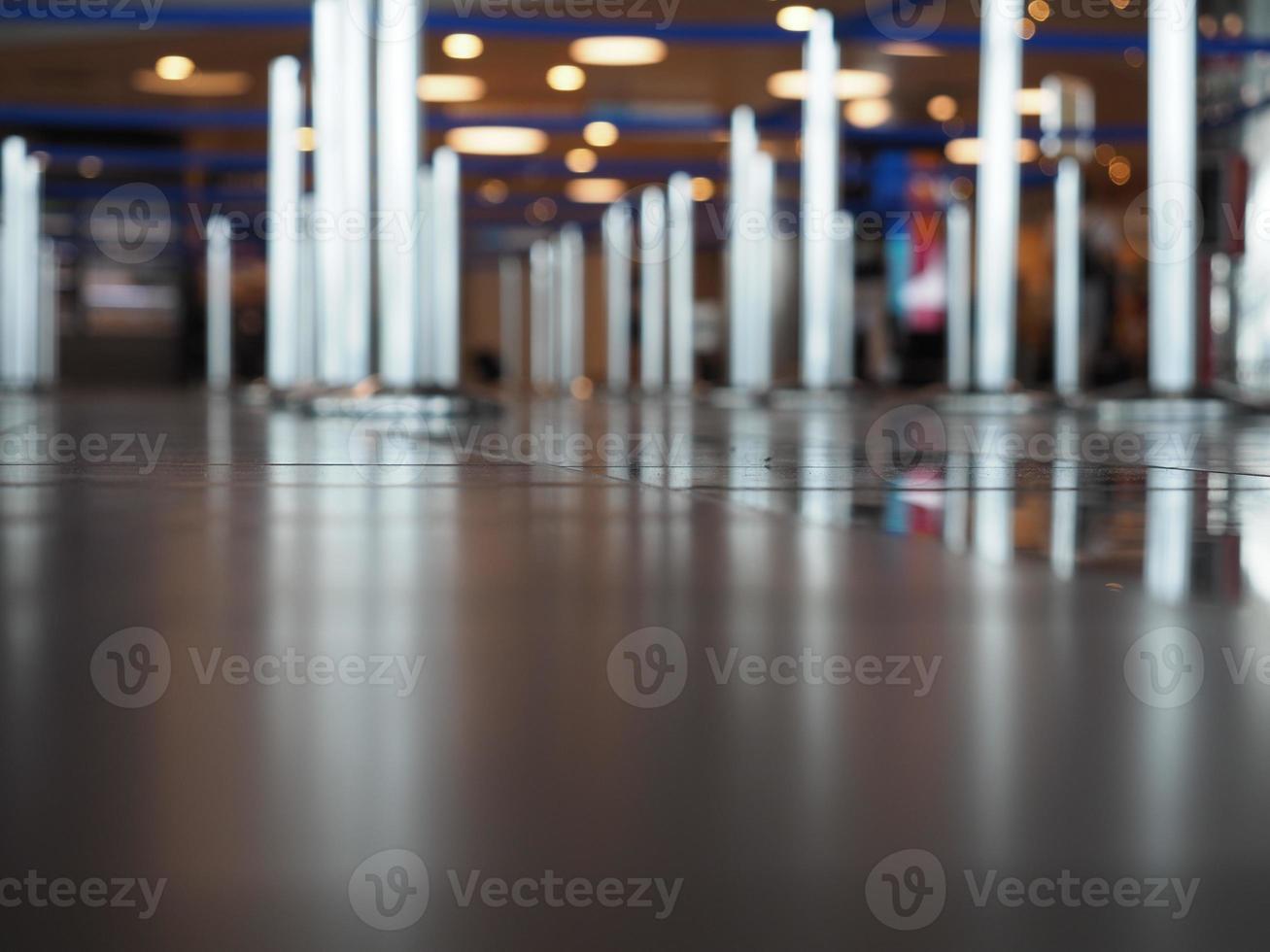airport queue lines photo