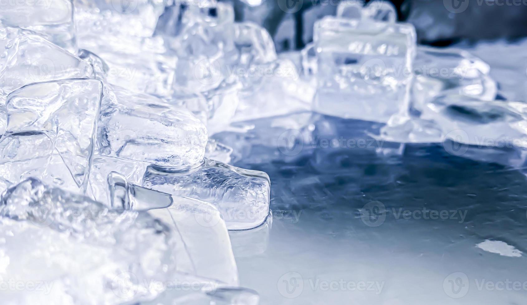 The ice cube shape has been adjusted to add color,It will help refresh