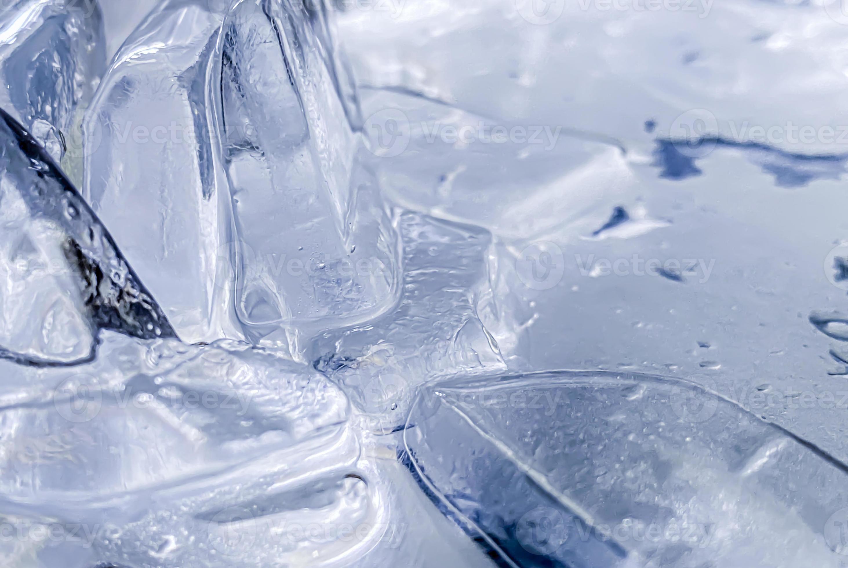 The ice cube shape has been adjusted to add color,It will help refresh