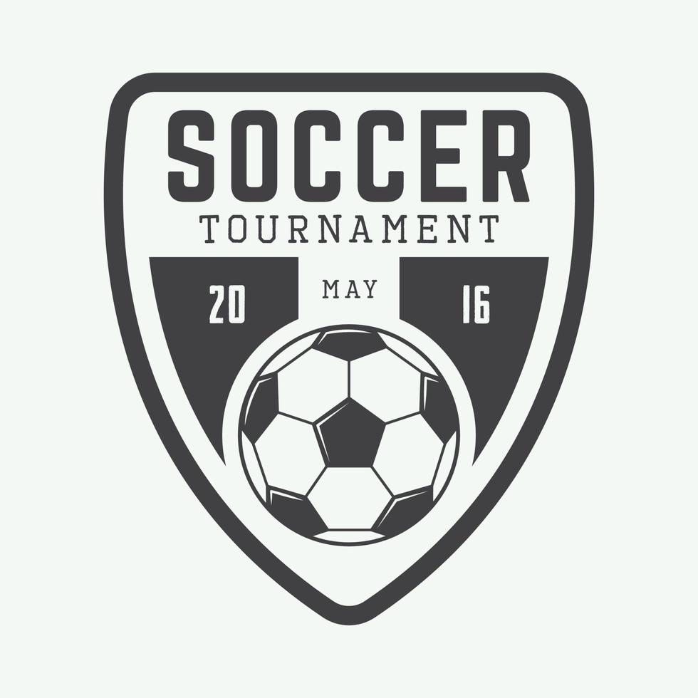 logo, emblema, insignia, etiqueta y marca de agua de fútbol o fútbol vintage con pelota en estilo retro. vector