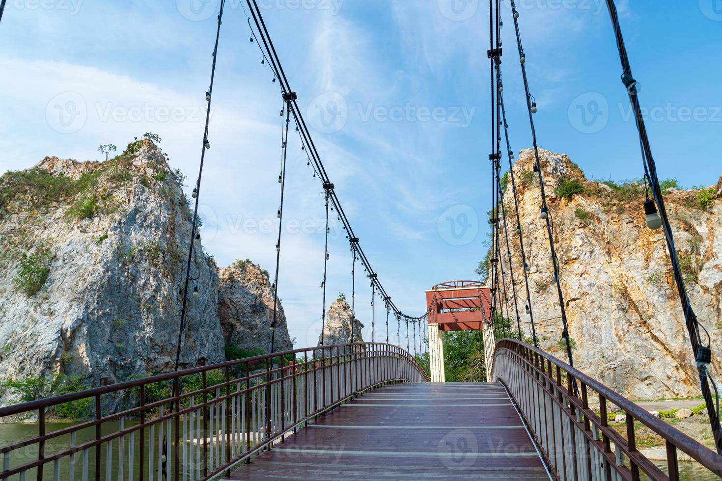 parque de piedra khao gnu en tailandia foto