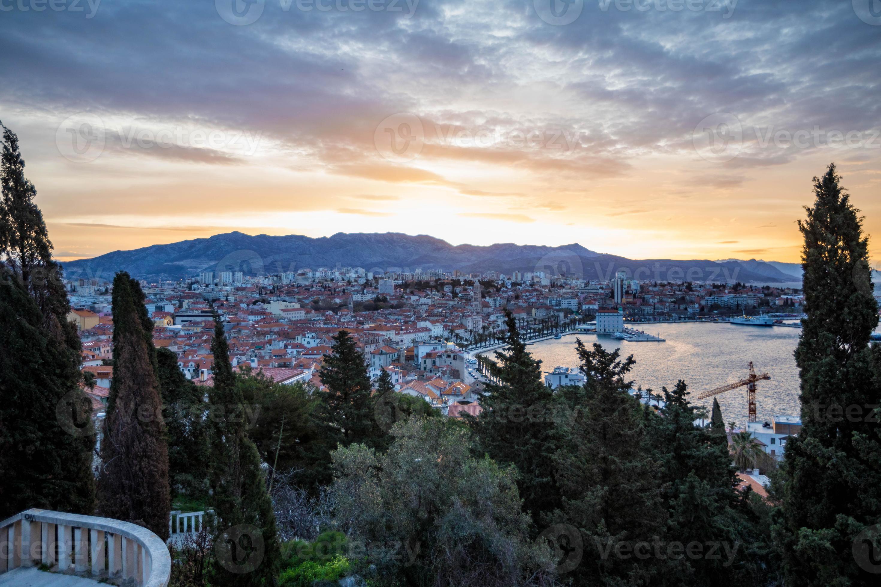Split Croatia Sunrise Sunset 10204965 Stock Photo at Vecteezy