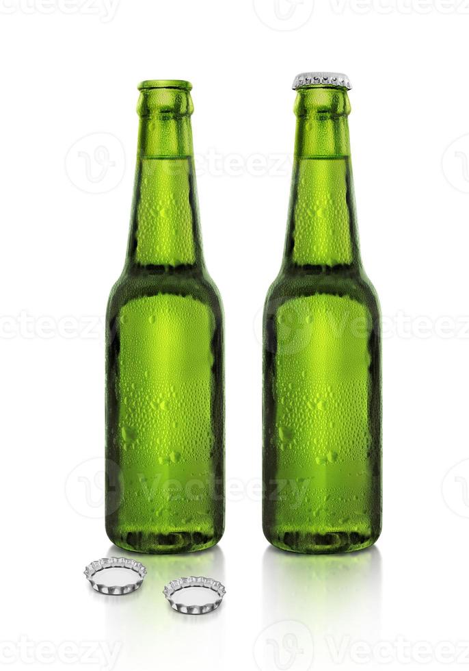 botella de cerveza verde con cuentagotas foto