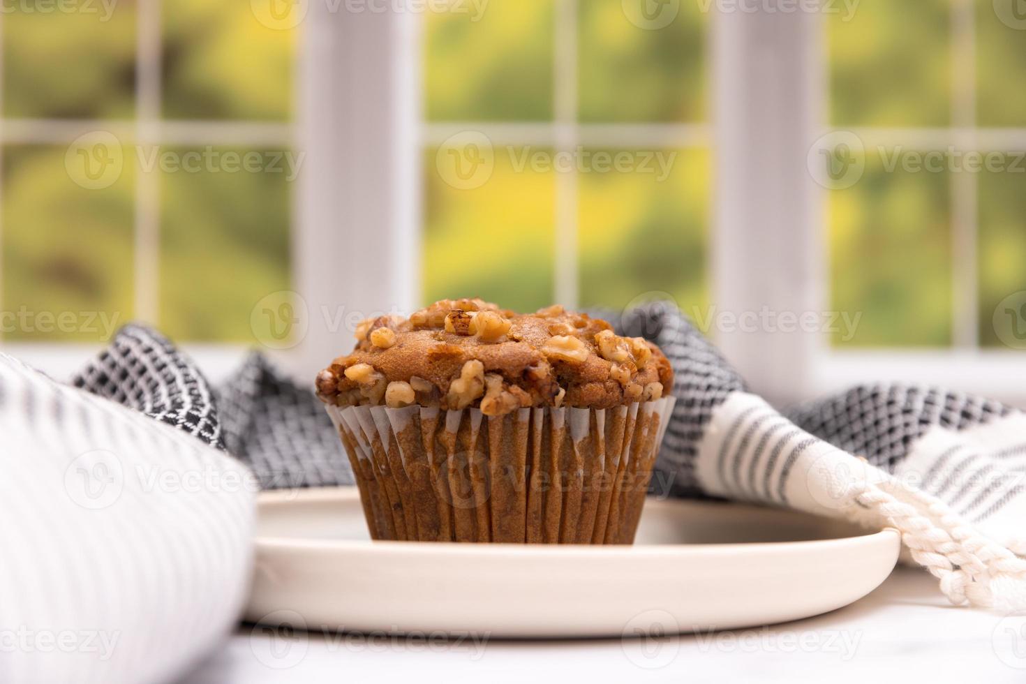 muffin de nuez de plátano en una cocina foto