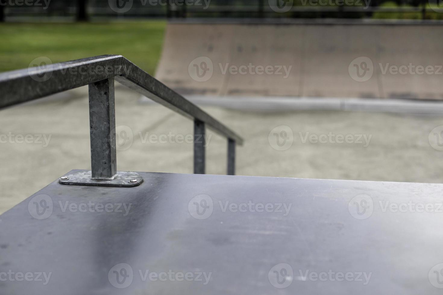 Skateboard Grind Rail 10228660 Stock Photo at Vecteezy