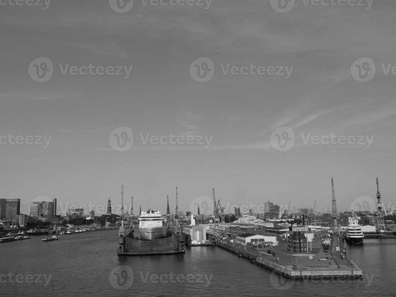 Hamburg and the river elbe photo