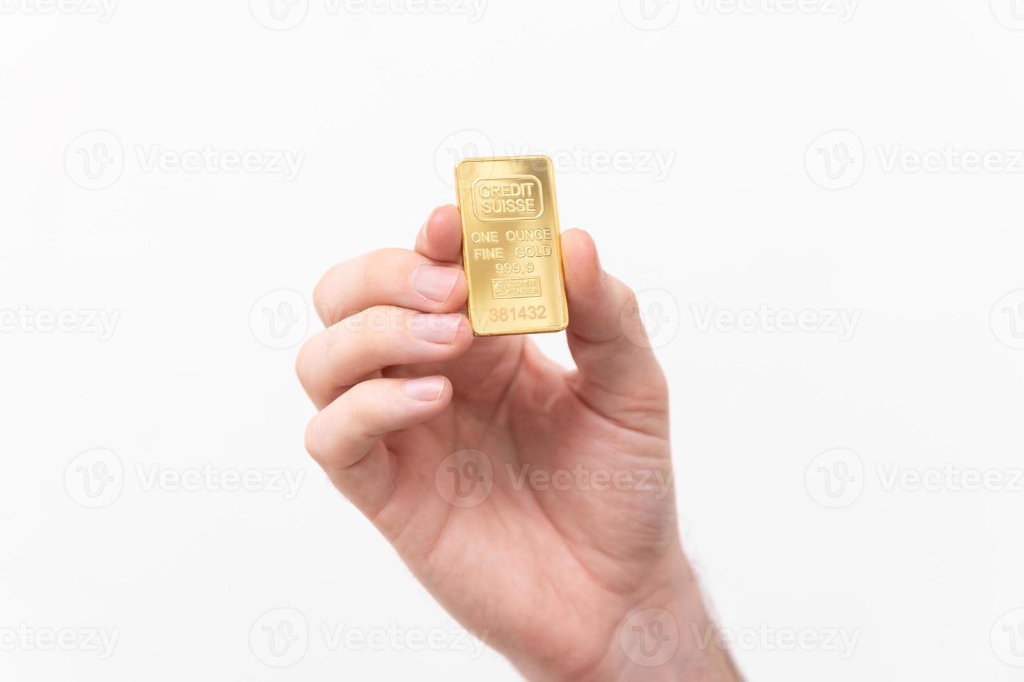 one-ounce-of-gold-10244919-stock-photo-at-vecteezy