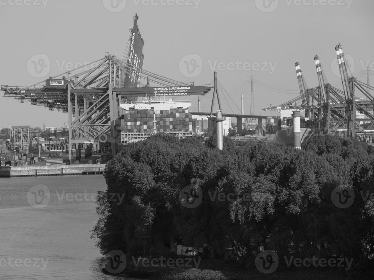 Hamburg and the river elbe photo