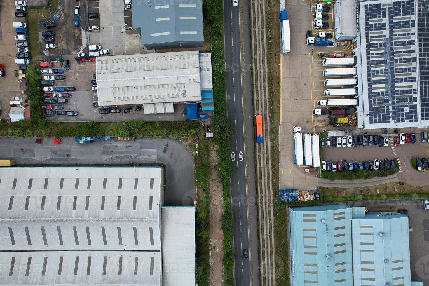 Imágenes aéreas de alto ángulo del polígono industrial dallow en la ciudad de luton, inglaterra, reino unido foto