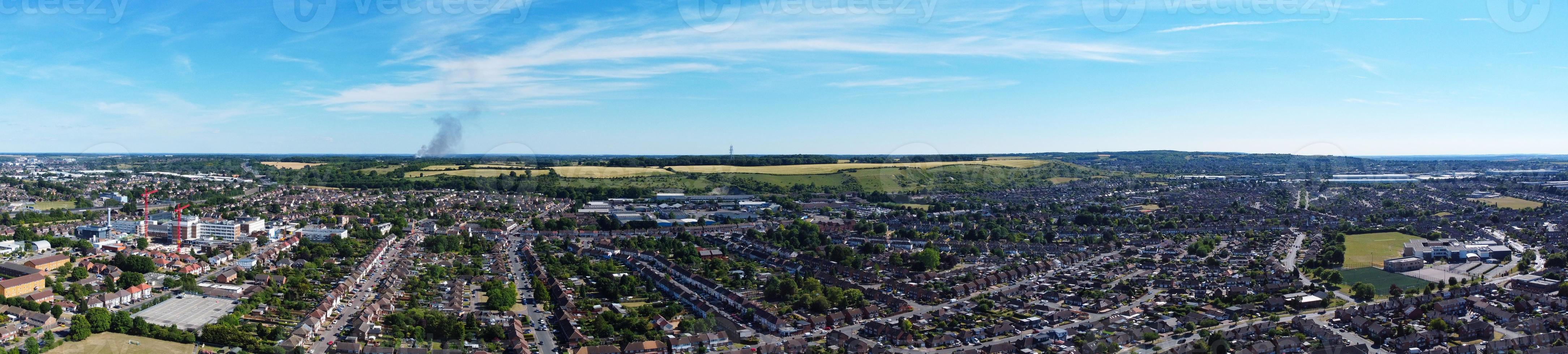 material de archivo de alto ángulo y paisaje aéreo panorámico vista del paisaje urbano de inglaterra gran bretaña foto