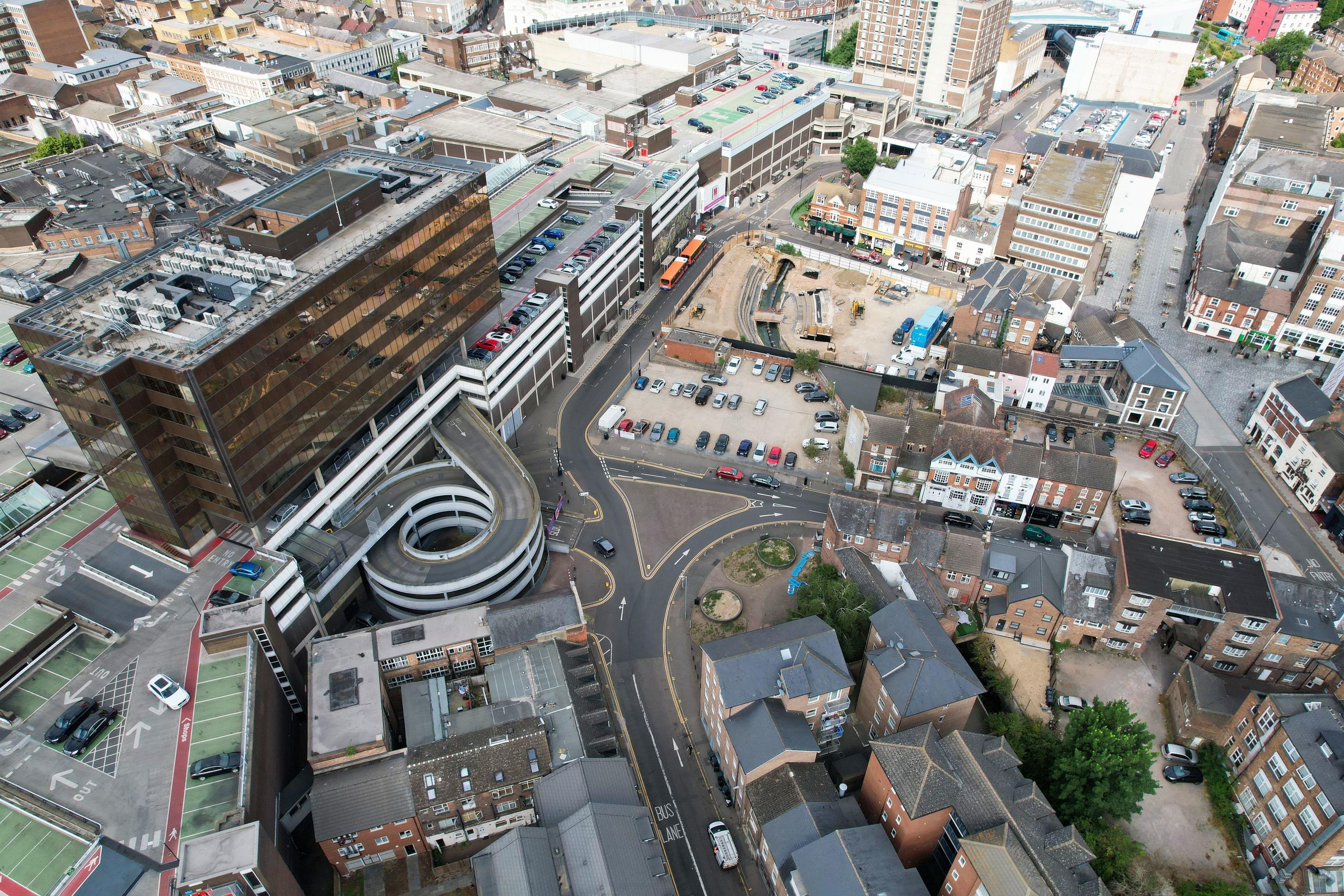 aerial-view-of-city-centre-and-buildings-at-luton-town-of-england-from