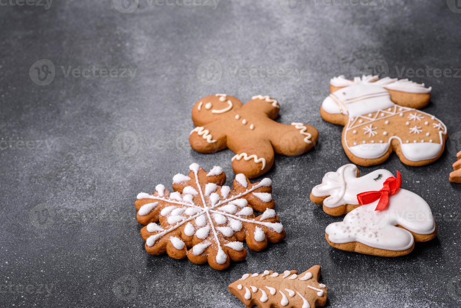 Delicious gingerbread cookies with honey, ginger and cinnamon photo