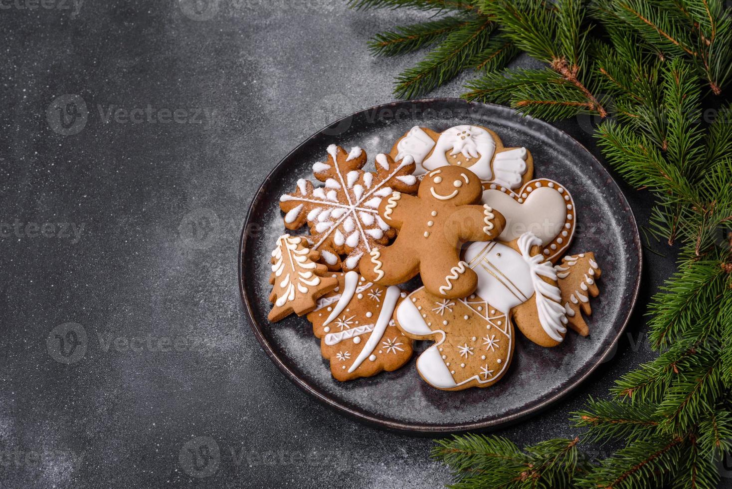 Delicious gingerbread cookies with honey, ginger and cinnamon photo