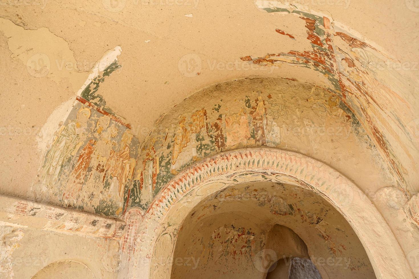 dentro de una iglesia rupestre, capadocia, turquía foto