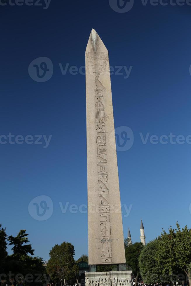 obelisco de teodosio en la ciudad de estambul foto