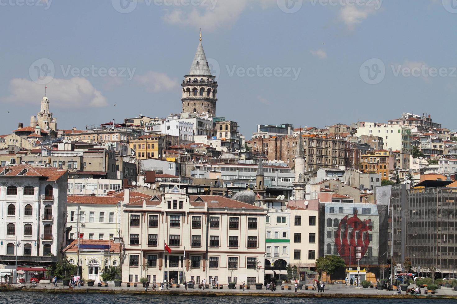 torre de galata en estambul foto