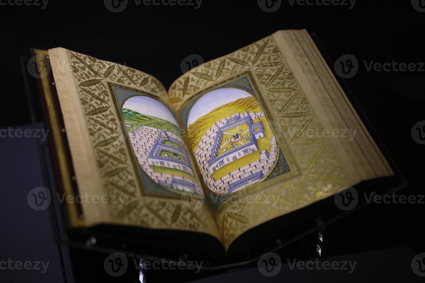 Old and Arabic book photo