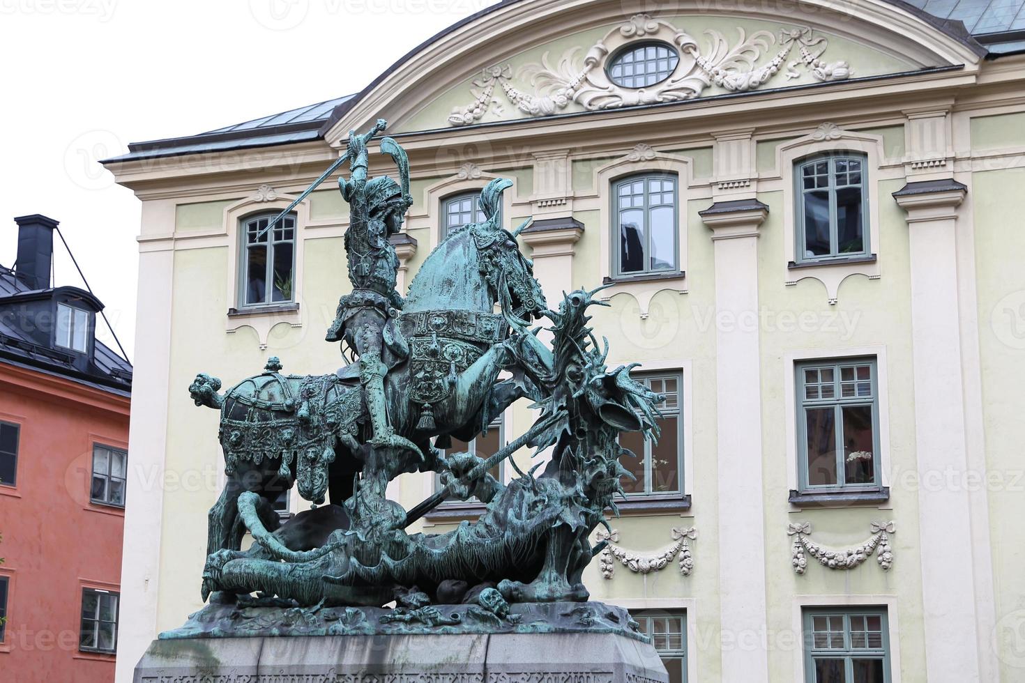 san jorge y la estatua del dragón en estocolmo, suecia foto