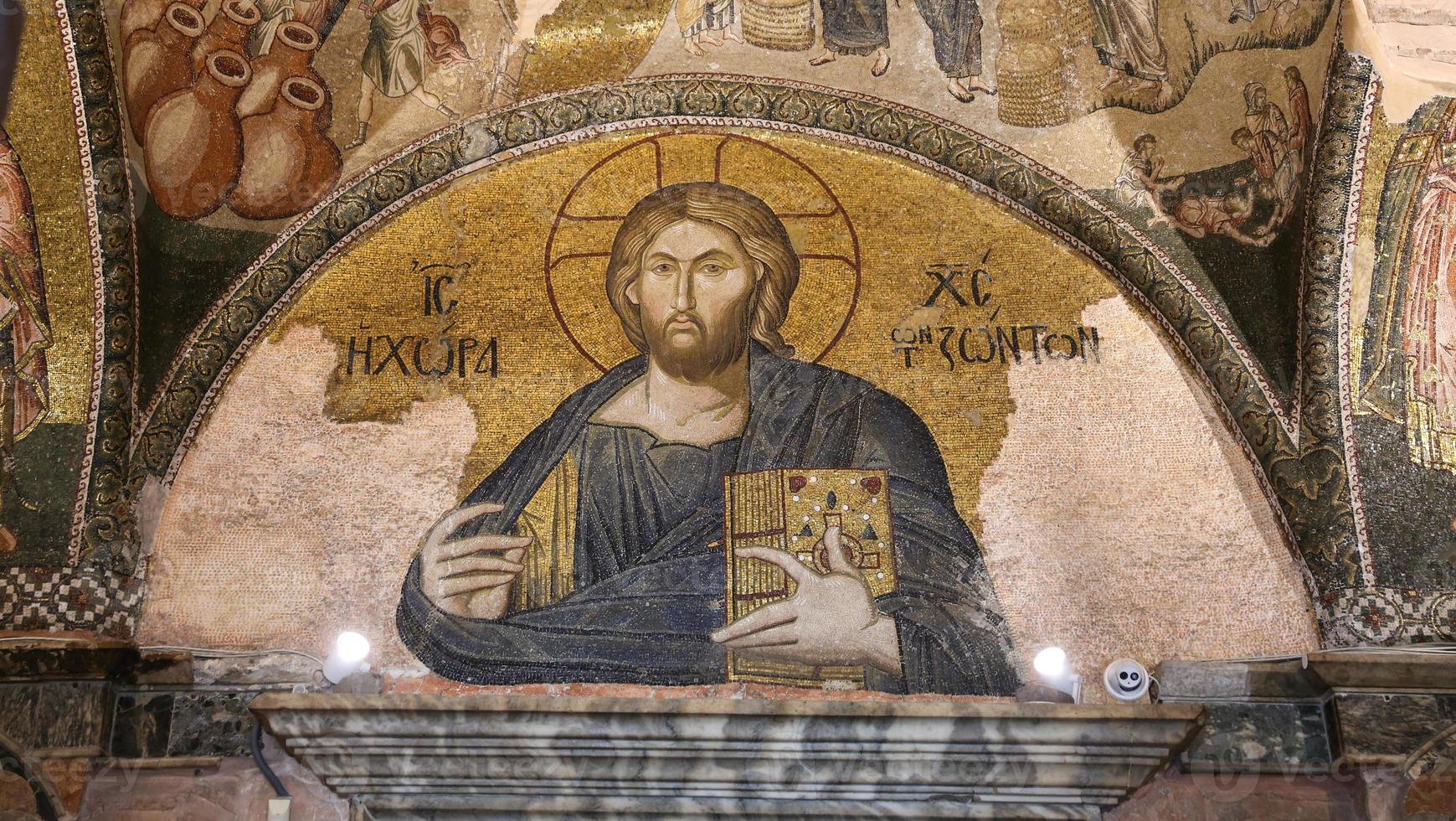 mosaico de cristo en la tierra de los vivos en la iglesia de chora, estambul foto