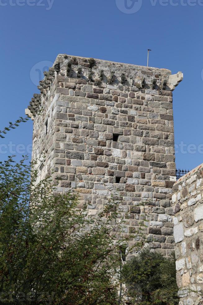 torre del castillo de bodrum en turquía foto