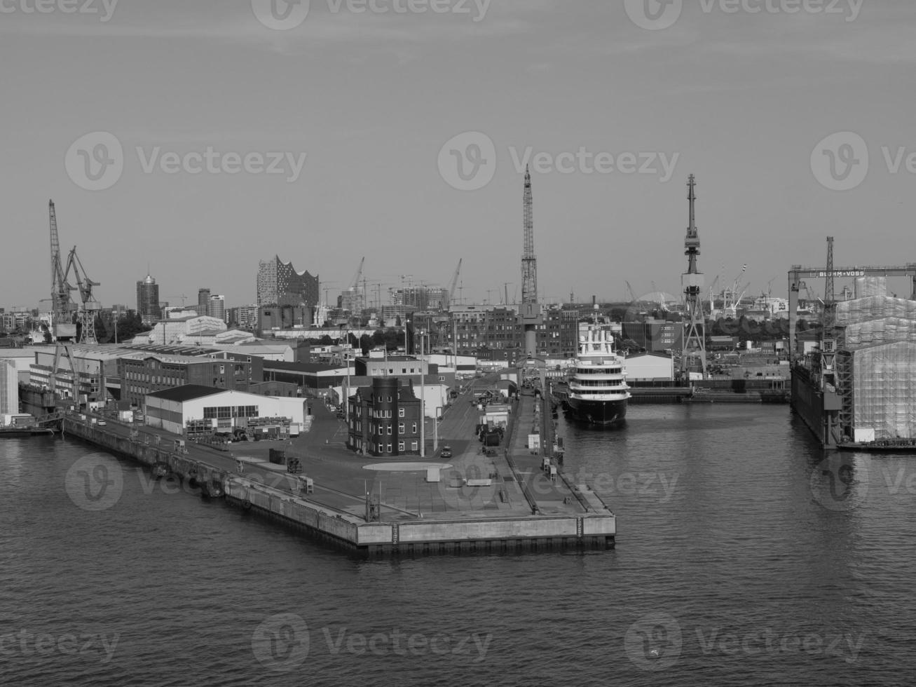 Hamburg and the river elbe photo