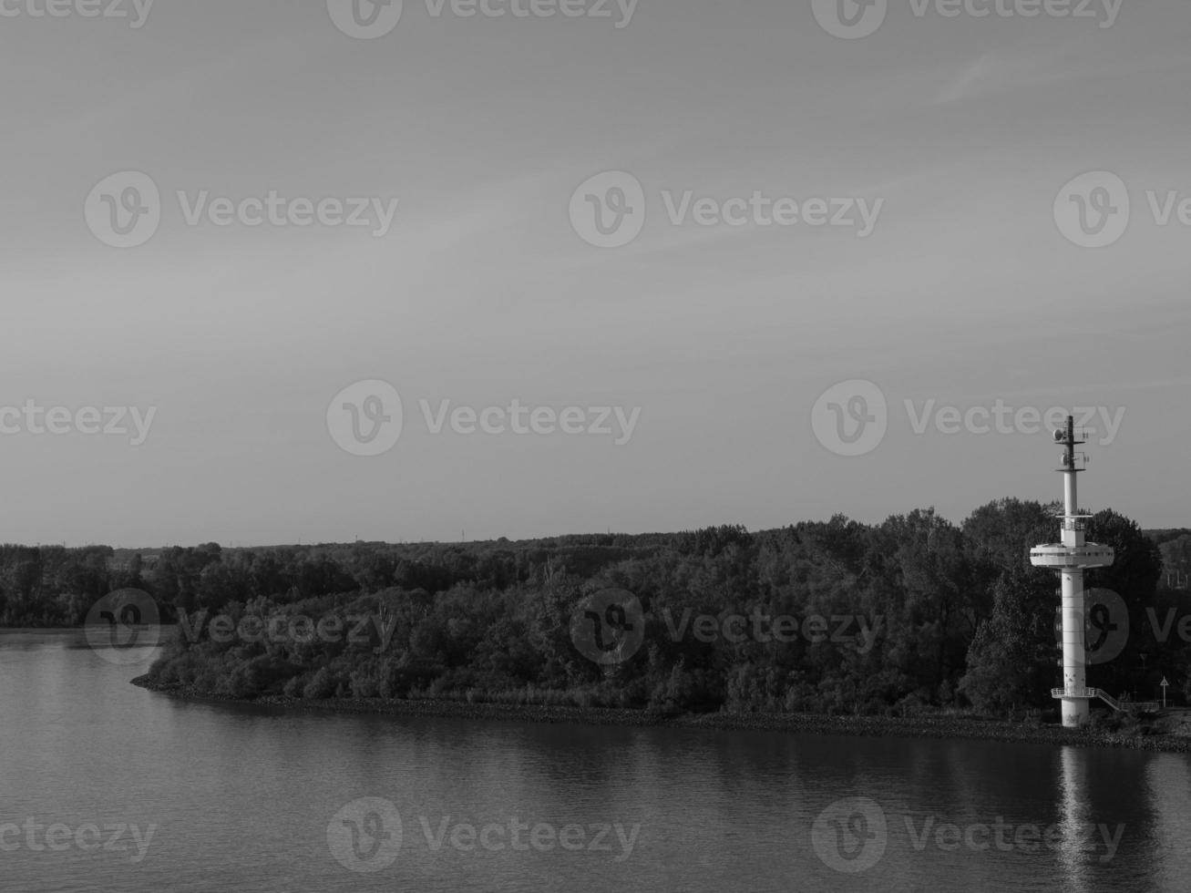 hamburgo en el río elba en alemania foto