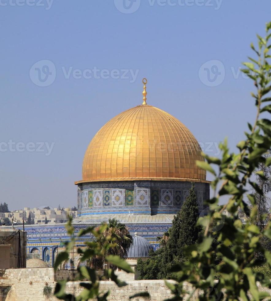 vista sobre la cúpula dorada en jerusalén, israel foto