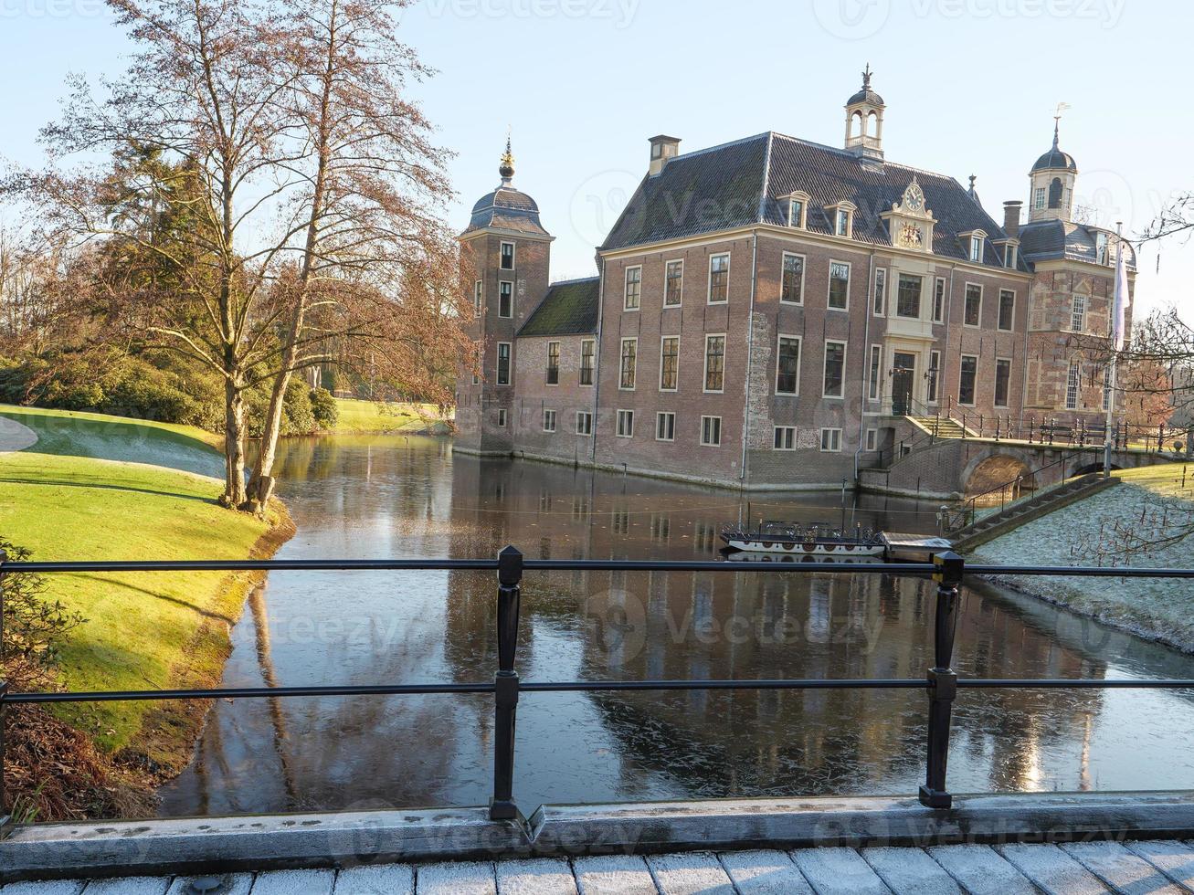 the castle of ruurlo in the netherlands photo