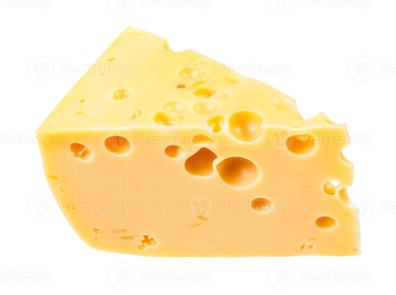 trozo de queso suizo semiduro amarillo aislado foto