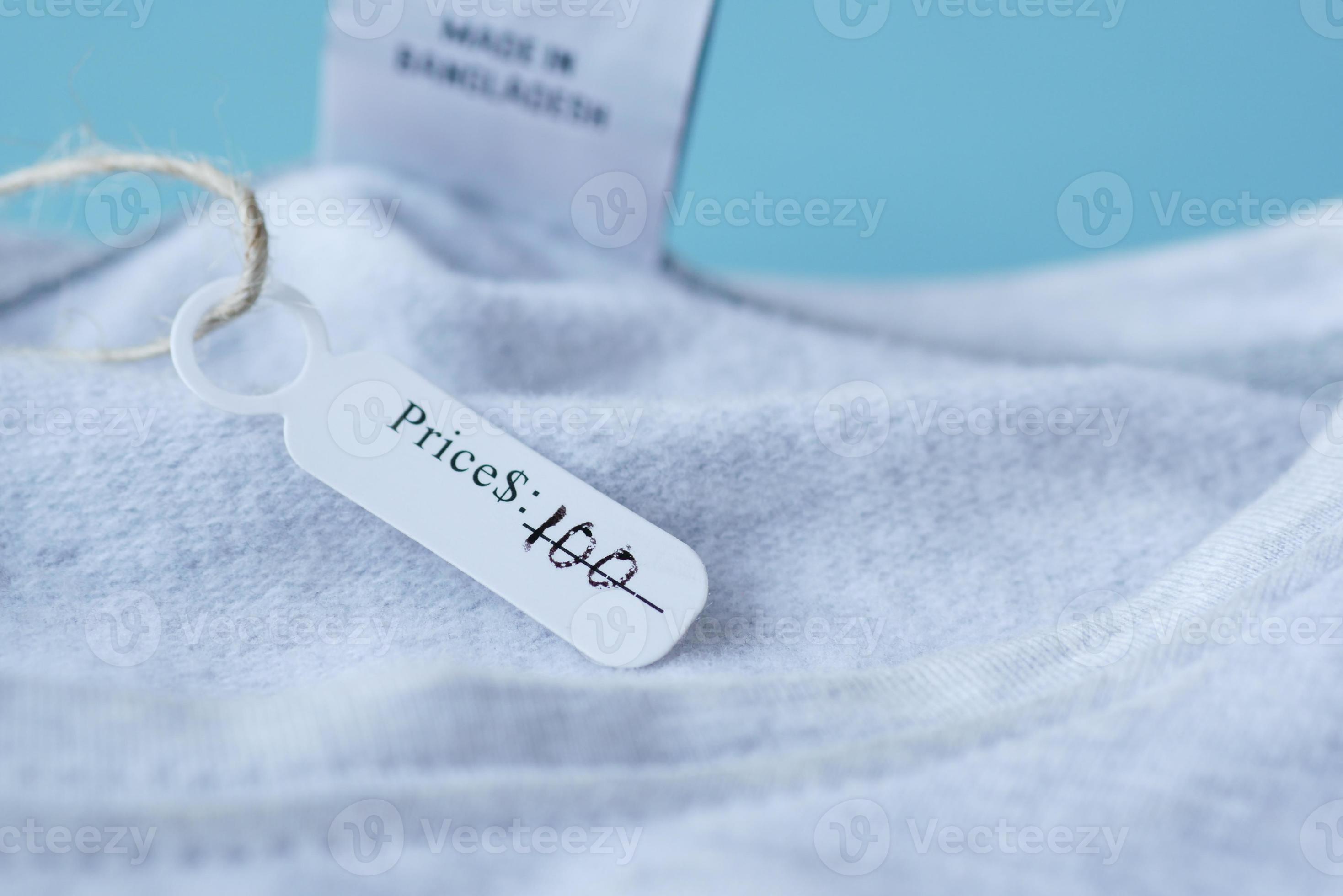 100-dollar-price-tag-on-a-shirt-10324424-stock-photo-at-vecteezy