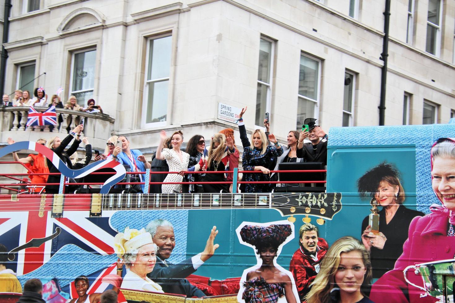 londres en el reino unido en junio de 2022. una vista del desfile del jubileo de platino foto