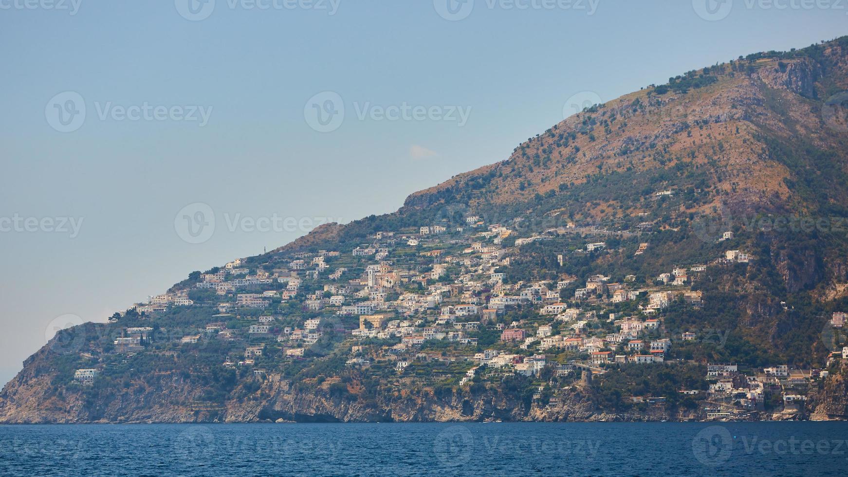 serie de viajes en italia - vista de la hermosa amalfi foto