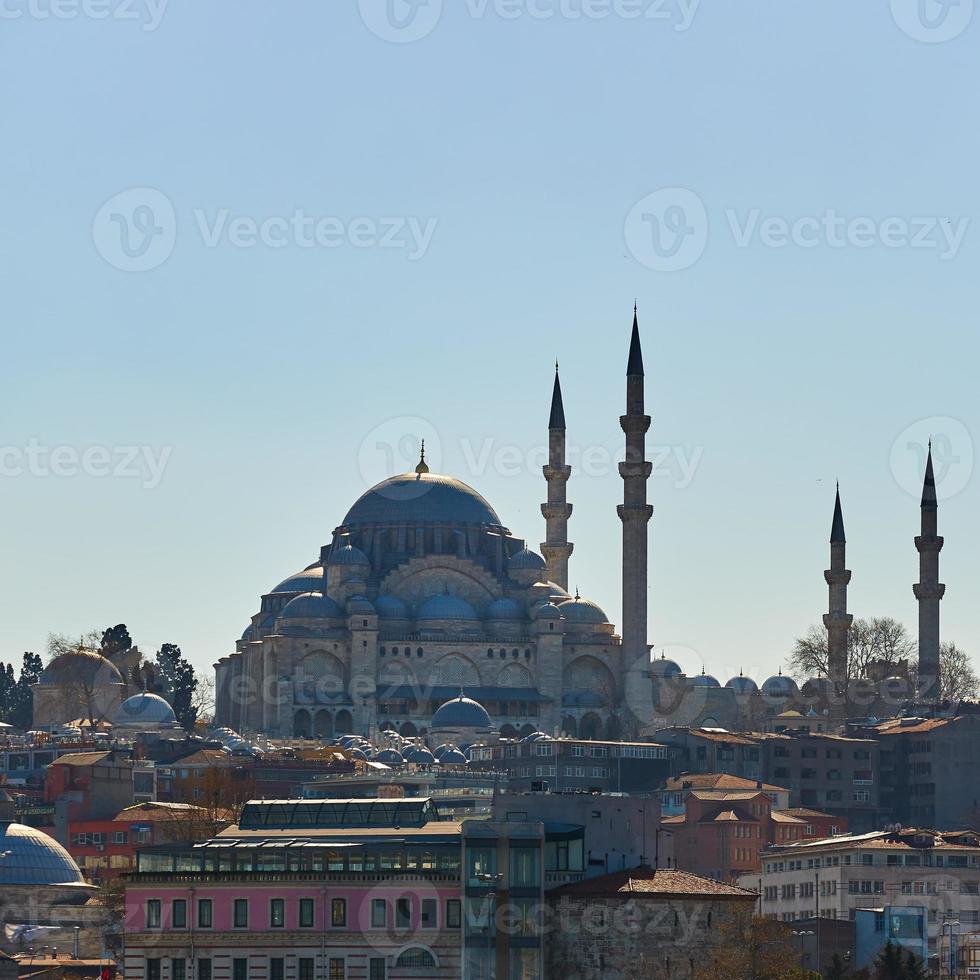 La mezquita de Süleymaniye es una mezquita imperial otomana en Estambul, Turquía. Es la mezquita más grande de la ciudad. foto