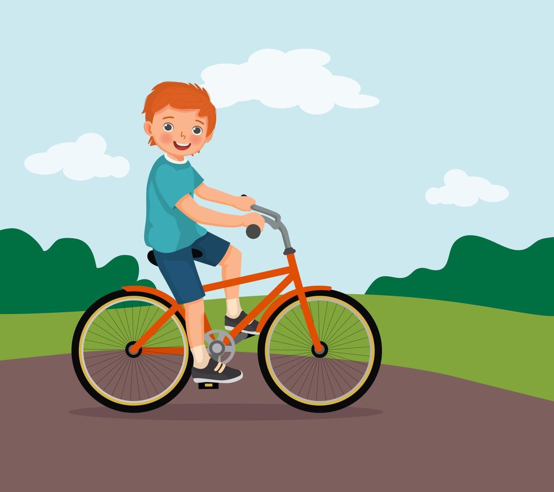 niño feliz montando en bicicleta divirtiéndose en el parque en un día soleado vector