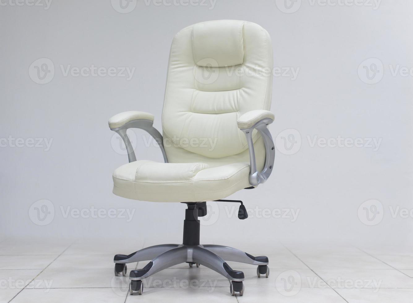 white office chair photo