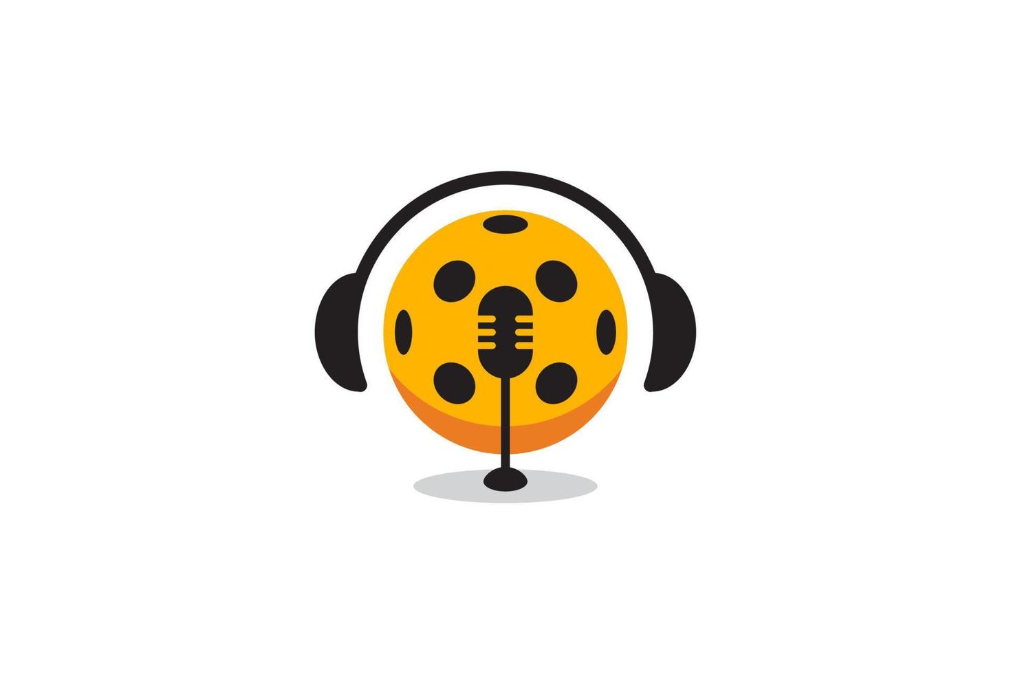 logotipo de podcast de pickleball con una combinación de pelota, auriculares y micrófono vector