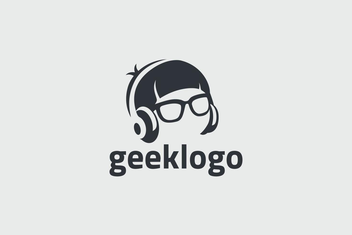 logotipo de bebé geek con una cabeza de bebé o niño para cualquier negocio. vector