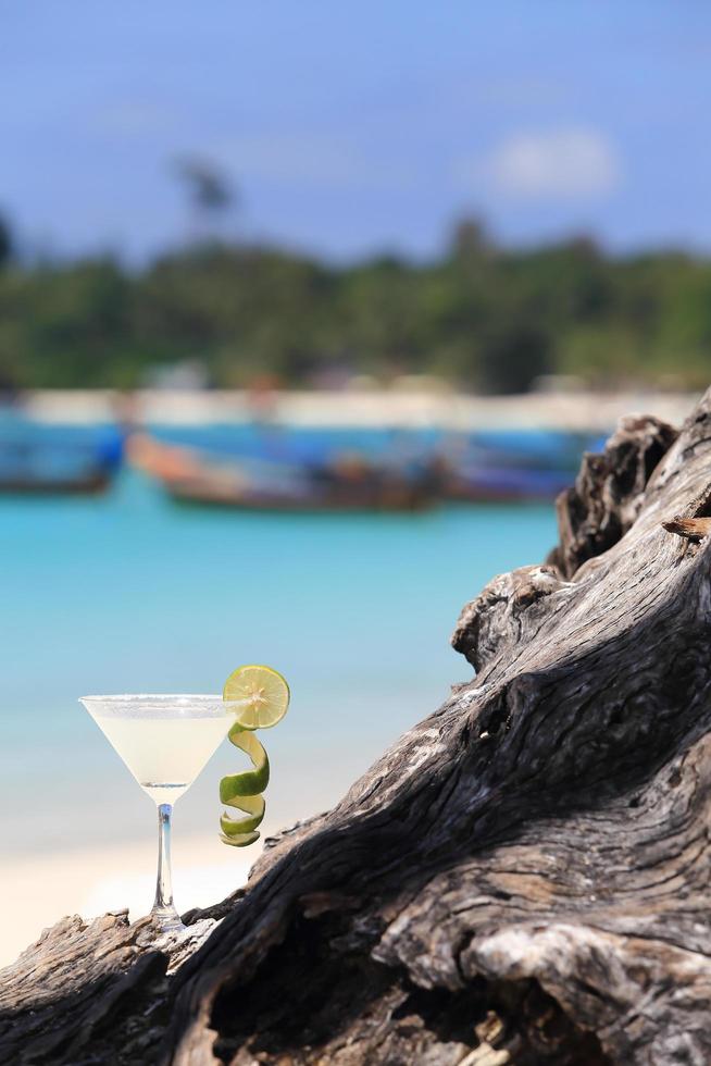 coctel margarita en la playa foto