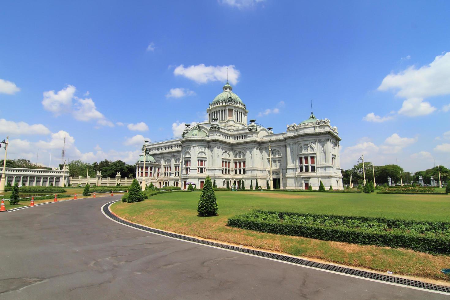 salón del trono anantasamakhom en bangkok, tailandia foto