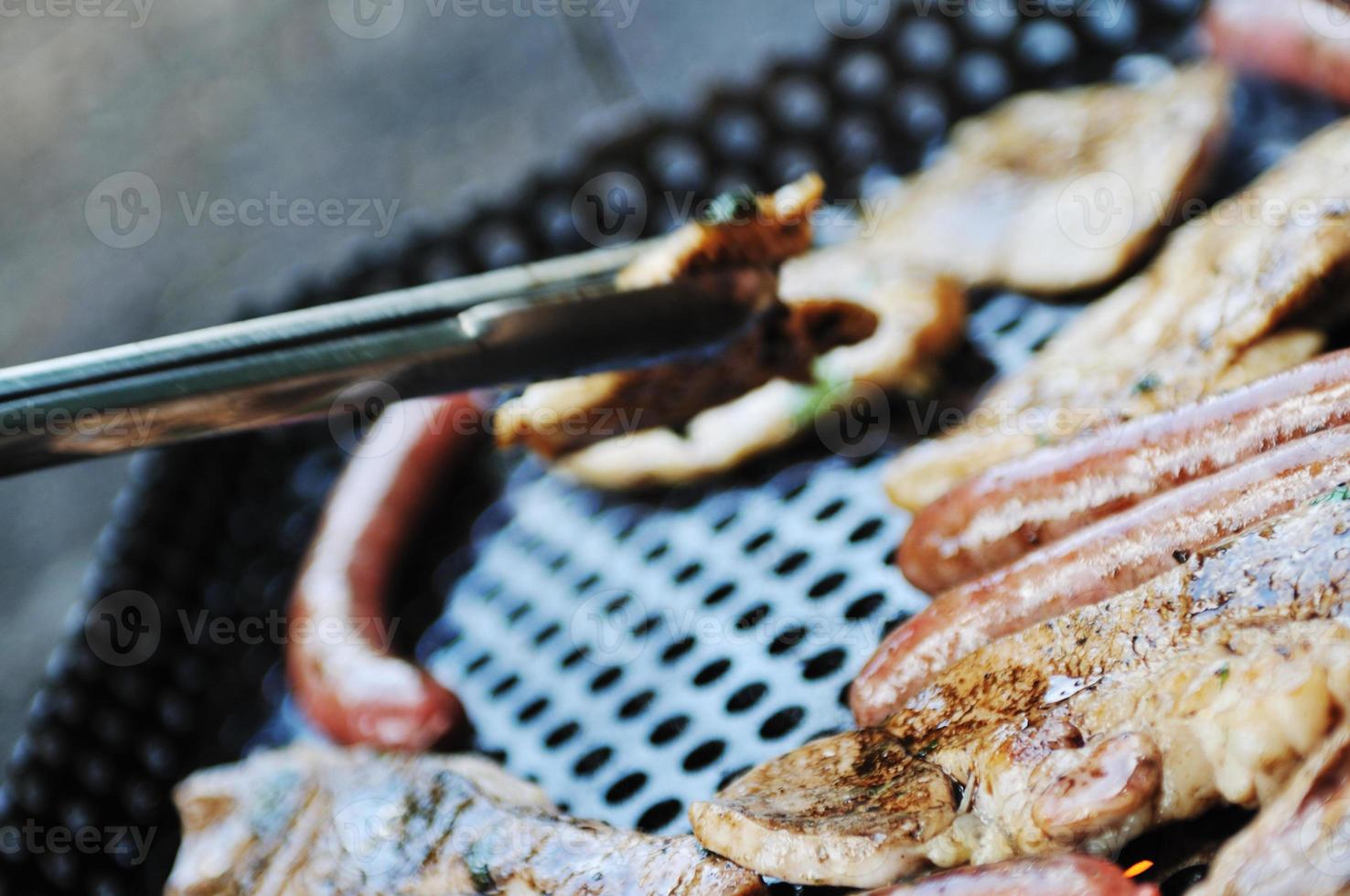 vista de carne a la parrilla foto