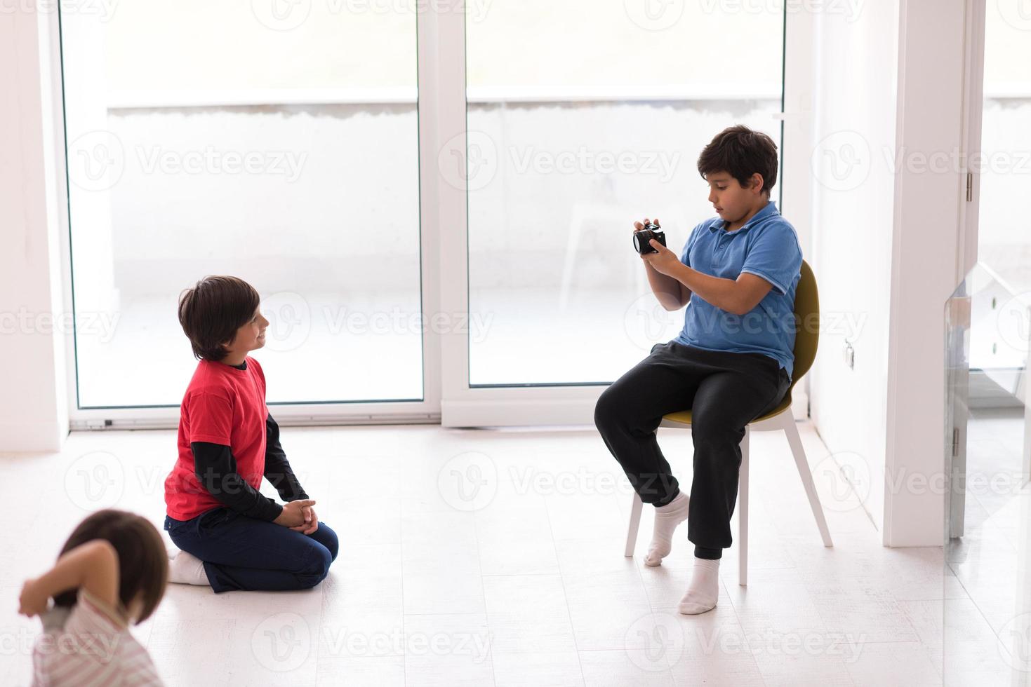 Photoshooting with kids models photo