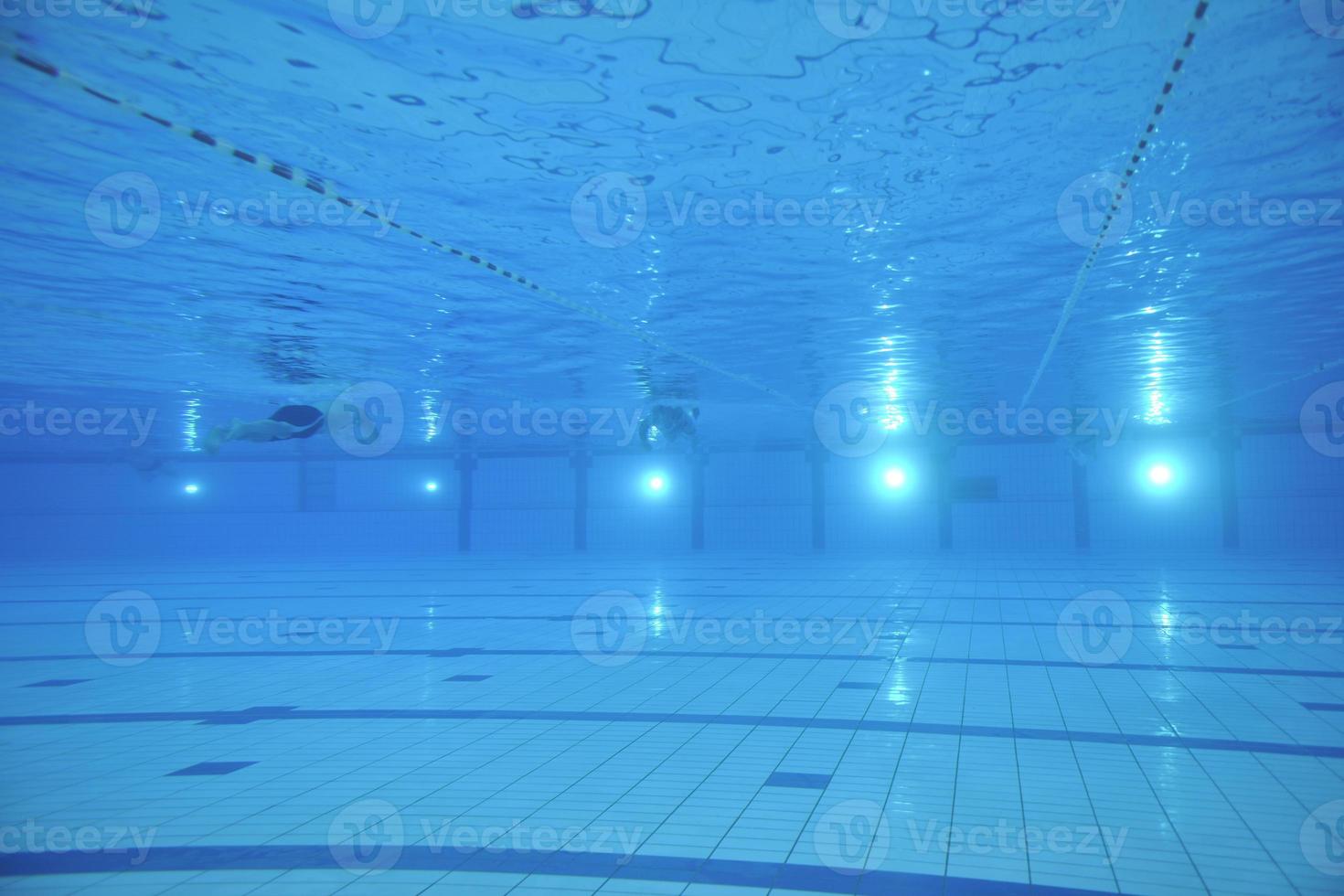 piscina bajo el agua foto