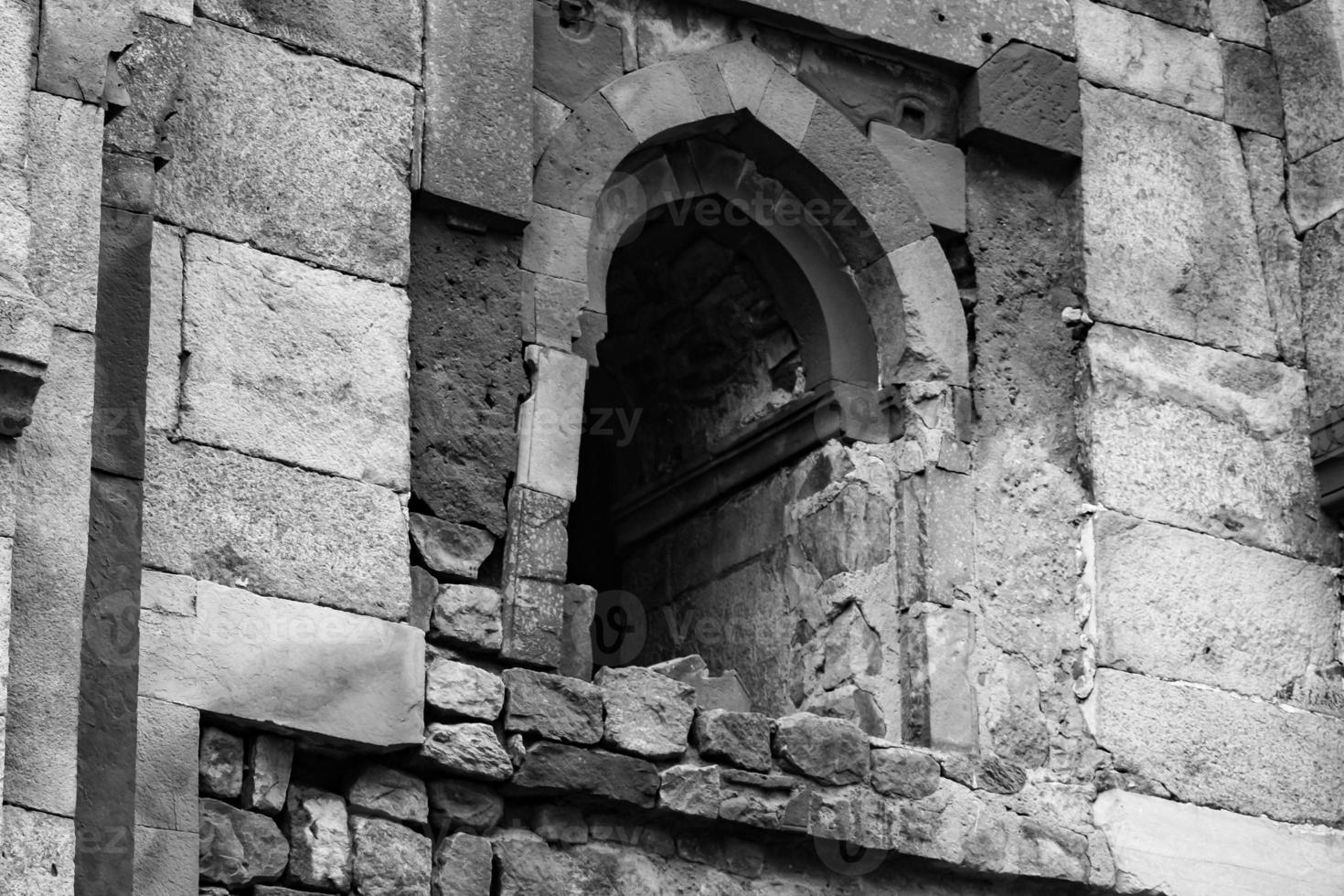 Mughal Architecture inside Lodhi Gardens, Delhi, India, Beautiful Architecture Inside the The Three-domed mosque in Lodhi Garden is said to be the Friday mosque for Friday prayer, Lodhi Garden Tomb photo
