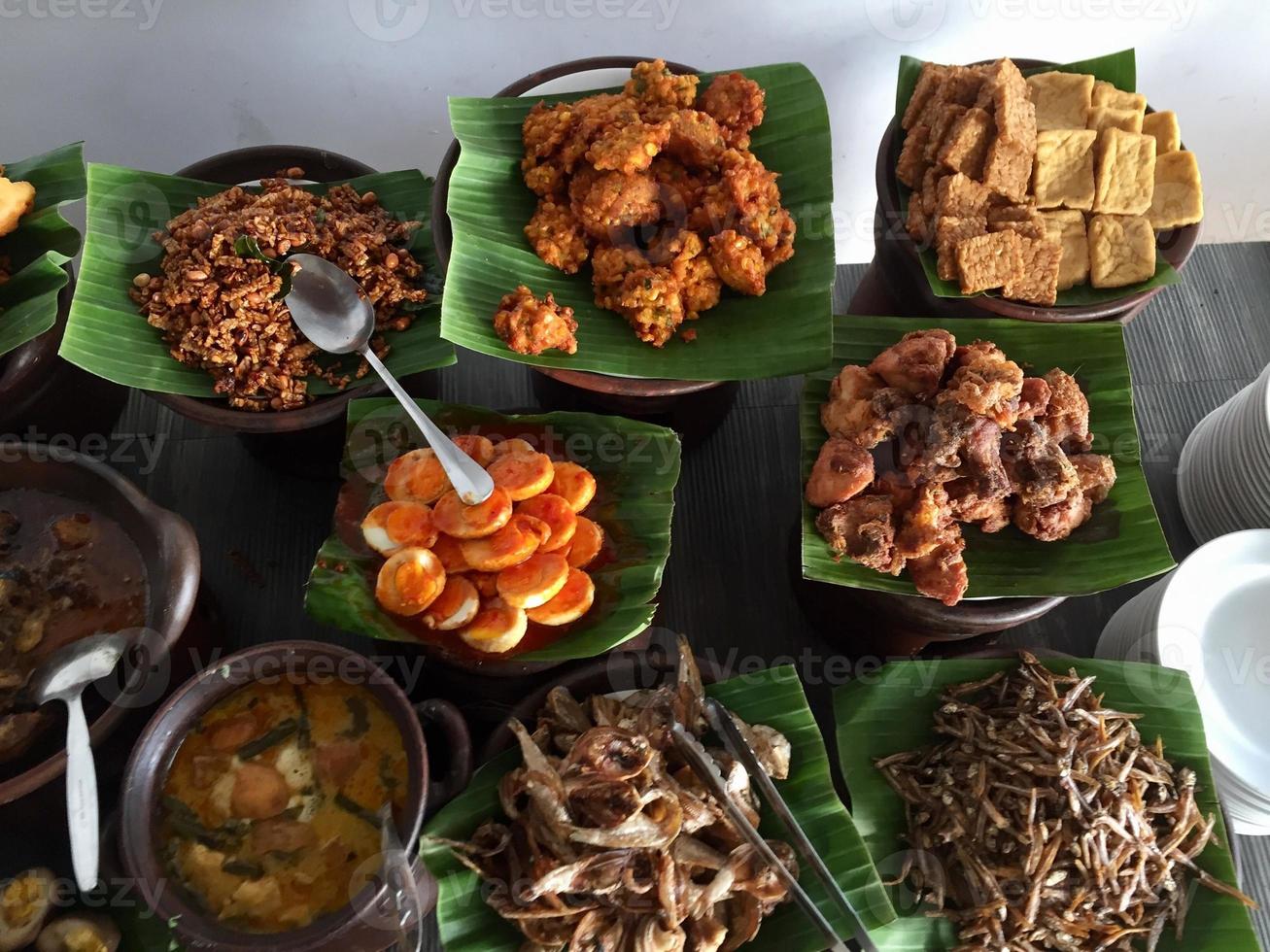 various kinds of typical Indonesian food. 10451783 Stock Photo at Vecteezy
