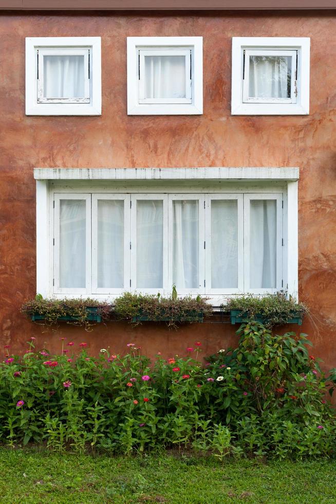 ventana de estilo europeo foto