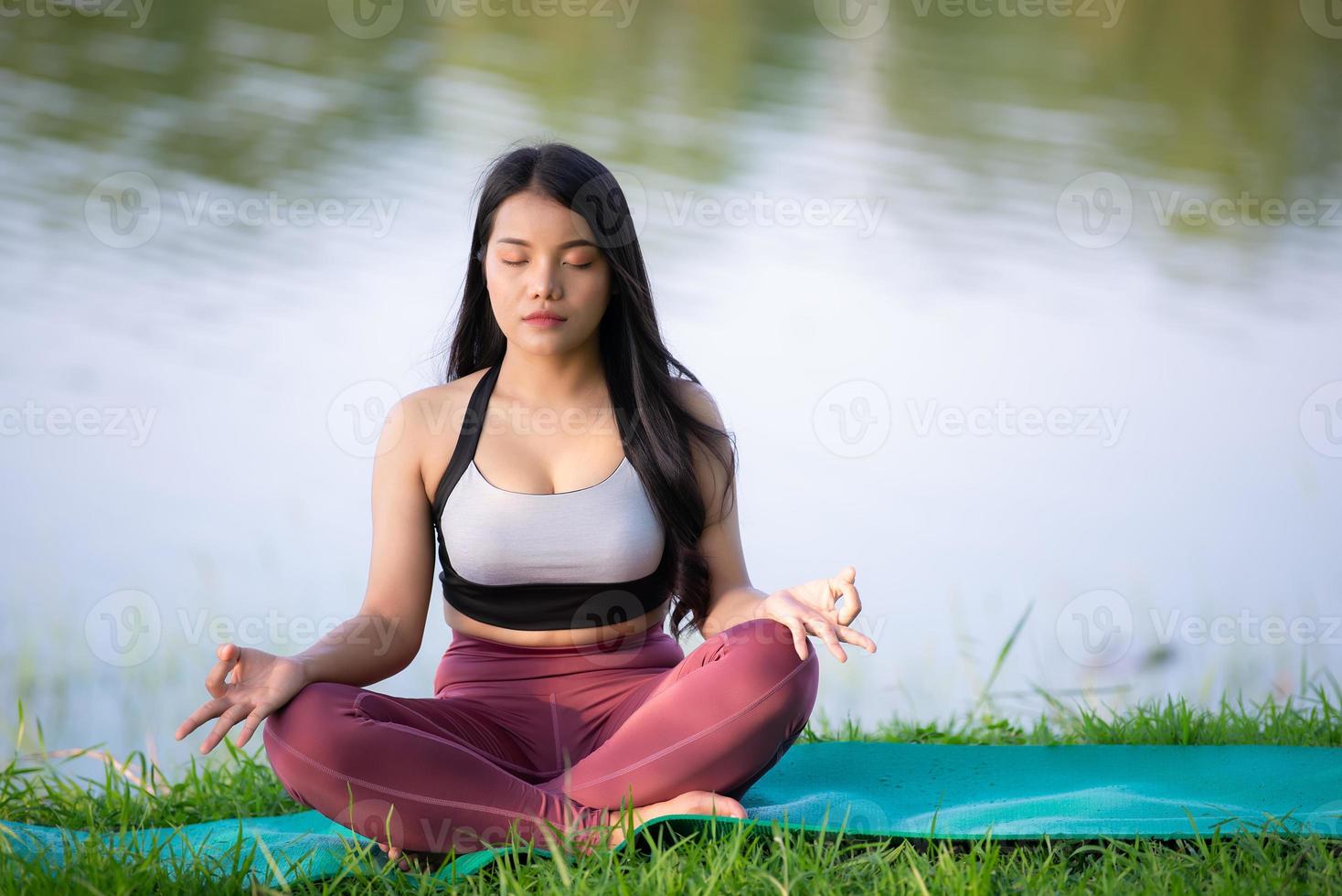 Beautiful asian fat woman play yoga at the park,Need to slim fit body  10452719 Stock Photo at Vecteezy